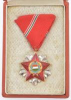 1966. "Szocialista Hazáért Érdemrend" zománcozott, ezüstözött bronz kitüntetés mellszalagg...