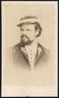 cca 1870 Füredi Keöd József (1839-1897) színész, balatoni és dunai hajóskapitány dunai hajóskapitány korában.Lengyel Samu műterméből 6,5x10,5 cm