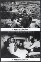 1991 ,,A világ végéig" című francia film jelenetei és szereplői, 13 db vintage produkciós filmfotó (a használatból eredő kisebb hibákkal), ezüst zselatinos fotópapíron, 18x24 cm