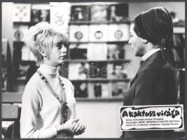 1969 ,,A kaktusz virága" című amerikai film jelenetei és szereplői (köztük Ingrid Bergman, Walt...