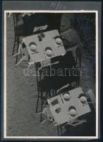 cca 1938 Dr. Csörgeő Tibor budapesti fotóművész hagyatékából 1 db jelzés nélküli vintage fotó, egy fotóalbum lapjáról kivágva, felragasztva, 11x8 cm