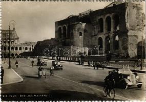 1948 Roma, Rome; Basilica Massenzio / street view, automobiles, bicycles (EK)