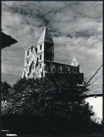 Csák Miklós (1933-2013): Zsámbék, 2 db fotó, részben hátoldalon feliratozva, 18×22,5 cm