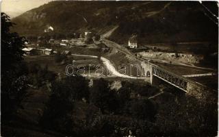 1918 Tiszaborkút, Kvaszi, Kvasy (Máramaros); vasúti híd és vasútállomás / railway bridge and station. photo (EK)