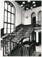 Csák Miklós (1933-2013): Lépcsőház, jelzetlen fotó, 24×18 cm