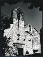 Csák Miklós (1933-2013): Templom, pecséttel jelzett fotó, 24×18 cm