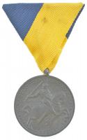 1941. "Délvidéki Emlékérem" Al emlékérem mellszalaggal. Szign.: BERÁN L. T:1- Hungary 1941. "Commemorative Medal for the Return of Southern Hungary" Al medal with ribbon. Sign: BERÁN L. C:AU NMK 429.