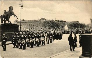 Berlin, Aufziehen der Schlosswache / castle guard (EK)