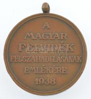 1938. "Felvidéki Emlékérem" bronz kitüntetés mellszalag nélkül T:2 ph. Hungary 1938. &quot...