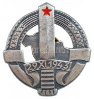 Jugoszlávia 1943. 29 XI 1943 (Demokratikus Föderatív Jugoszláv Köztársaság megalakulása) fém jelvény, csavaros hátlappal, AU. M. SUBOTICA gyártói jelzéssel (34x32,5mm) T:2 Yugoslavia 1943. 29 XI 1943 (Foundation of Democratic Federative Republic of Yugoslavia) metal badge, with screwed back, AU. M. SUBOTICA makers mark (34x32,5mm) C:XF