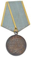 Szovjetunió 1938. Katonai érdemekért fém kitüntetés eredeti mellszalagon T:2 Soviet Union 1938. For battle merit metal medallion with original ribbon C:XF