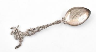 Ezüst(Ag) "Venezia" díszkanál, jelzett, h: 8,5 cm, nettó: 6,33 g