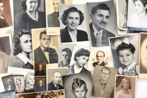 Régi korok portréi , több mint 100 db vegyes portréfotó