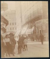 cca 1900 Firenze, utcakép üzletekkel, fotó, hátoldalon feliratozva, 7,5×6,5 cm