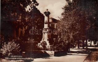 Debrecen emlékszobor
