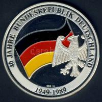NSZK 1989. "40 éves az NSZK" Ag 20,1g multicolor emlékérem T:PP