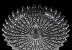 Talpas üveg kínáló, hajszálrepedésekkel, d: 22 cm, m: 17 cm