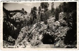 1944 Gyilkos-tó, Ghilcos, Lacul Rosu; Alagút a Békás szoroshoz / tunnel