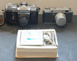 Egy Zenit illetve egy FED2 típusú fényképezőgép szép állapotban, Minilux márkájú vakuval, minden eredeti tartójában