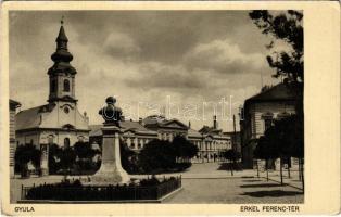 Gyula, Erkel Ferenc tér és szobor, templom (Rb)