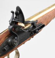 Hawkins pisztoly gyűjtői replika, kopásnyomokkal, h: 35 cm
