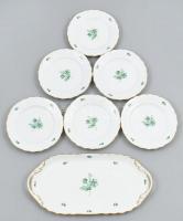 Herendi zöld virágmintás süteményes készlet, tálca + 6 db tányér. Kézzel festett, jelzett (tanuló), minimális kopással, 32x15 cm, d: 15,5 cm
