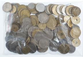 Spanyolország vegyes érmetétel mintegy ~690g súlyban, közte forgalmi emlékpénzek T:vegyes Spain mixed coin lot, within circulating commemorative coins (~690g) C:mixed