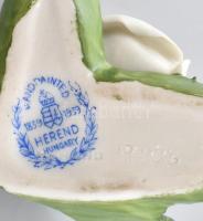 Herendi porcelán rózsa. Kézzel festett, jelzett (100 éves jubileum, 1939), apró kopásnyomokkal, 7,5x...