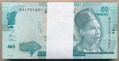 Malawi 2016. 50K (100x) sorszámkövetők T:I köteg oldalán fo.  Malawi 2016. 50 Kwacha (100x) consecutive serials C:UNC the bundles side spotted