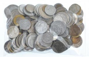 Lengyelország vegyes érmetétel mintegy ~530g súlyban, közte forgalmi emlékpénzek T:vegyes Poland mixed coin lot, within circulating commemorative coins (~530g) C:mixed