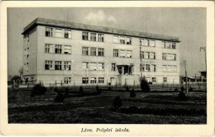 Léva, Levice; polgári iskola. Fotó Hajdú / school (EK)