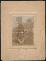 cca 1910-1918 Tréfás katonafotó, hátoldalán egyikük nevesítve (legfelül: Bajó István), kartonra kasírozva, foltos, 11x7,5 cm