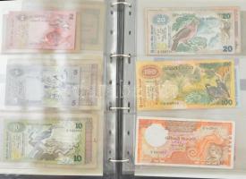 68 db-os vegyes magyar és külföldi bankjegy tétel a világ minden tájáról, közte Németország, Spanyol...