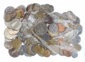 Mexikó vegyes érmetétel mintegy ~1kg súlyban, közte forgalmi emlékpénzek T:vegyes Mexico mixed coin lot, within circulating commemorative coins (~1kg) C:mixed