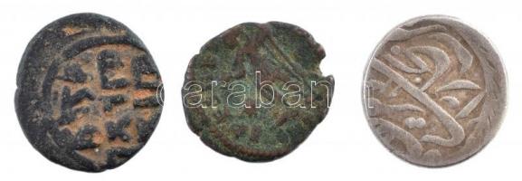 3xklf ókori- és középkori érme, közte indiai Ag érme (3,21g) T:2-,3
3xdiff coins from the ancient a...