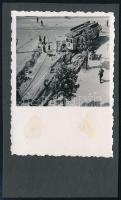 cca 1930 Budapest, villamospálya építése a 27-es villamossal, valószínűleg a mai Bartók Béla út elején, kartonra ragasztott fotó, 8,5×6 cm