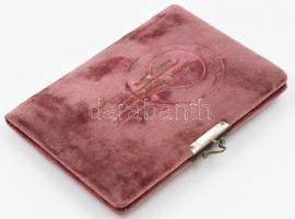 1913-1915 Bp., emlékkönyv, kézzel írt bejegyzésekkel, rajzokkal, bársony borítású kapcsos füzetben