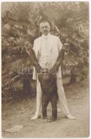 1912 Brijuni, Brioni; férfi csimpánzzal / man with chimpanzee. photo (EK)