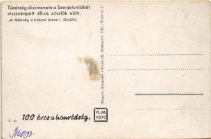 Budapest VI. Opera, Tüzérség díszmenete a Szovjetunióból visszakapott 48-as zászlók előtt. 100 éves ...