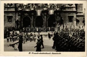 Budapest VI. Opera, a Kossuth-akadémikusok díszszázada. Munkás-, parasztifjakból álló tisztikar az erős néphadsereg gerince. 100 éves a honvédség (EB)