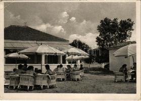 1960 Durres, Durazzo; Ne vilat e Albturistit / In the villas of Albturist, beach (EK)
