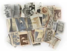 Kb. 100 db RÉGI fotó képeslap vegyes minőségben: családi, portrék, városok / CCa. 100 pre-1945 photo postcards in mixed quality: family, portraits, towns
