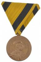 1898. Díszérem 40 Évi Hű Szolgálatért Katonai Alkalmazottak Részére bronz kitüntetés mellszalagon T:1-,2 1898. Medal of Honor for 40 Years of Faithful Service to the Armed Forces bronze medallion with ribbon C:AU,XF NMK 251.
