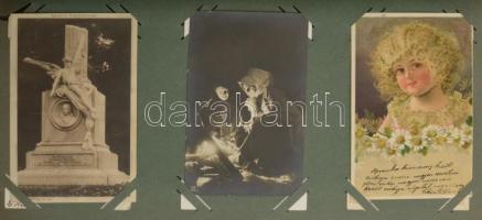 384 db RÉGI képeslap vegyes minőségben 4 albumban: művészlapok hölgyekkel, párokkal és gyerekekkel /...