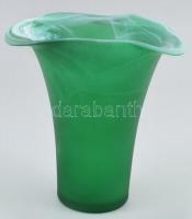 Zöld, üveg váza. Anyagában színezett, hibátlan. 17 cm