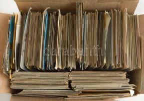 Egy doboz MODERN magyar és külföldi képeslap / A box of modern Hungarian and other postcards