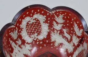 3 db metszett rubin üveg emléktárgy XIX. sz. vége. - vadászati jelentekkel 16 cm-ig