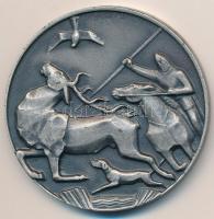 Olcsai Kiss Zoltán (1895-1981) 1971. "Vadászati Világkiállítás II. Díj" ezüstpatinázott Br...