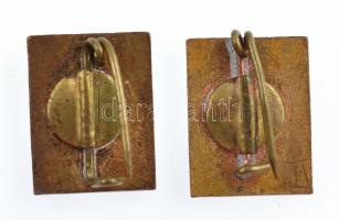 ~1970. "Ki mit tud" zománcozott fém kitűző (2x) T:1,1-