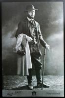 Képgyártó dinasztia Székelyudvarhelyen. A Kováts - napfényműterem száz éve. Kiállítási katalógus. Bp...